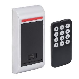 Controler acces multi-functional cu cititor carduri