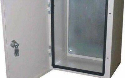 Articole 8 Cutie metalica IP65 400X300X200 – Fiabilitate și Performanță