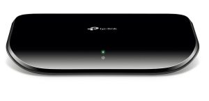 Switch cu 5 porturi Gigabit 10/100/1000 Mbps, plug-and-play Tp-Link TL-SG1005D. Fiabilitate si performanță